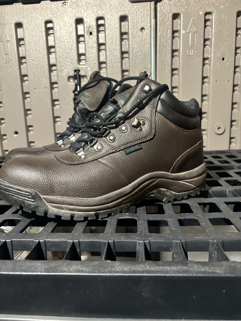 Men's Brown Safety Work Boots - Durable Slip-Resistant
